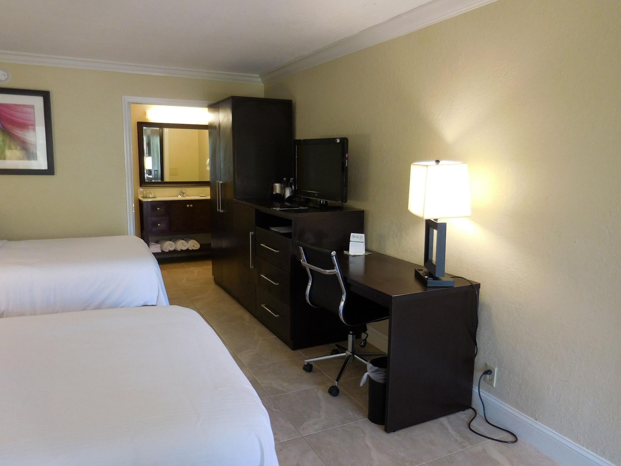 Wyndham Garden Fort Myers Beach Exteriör bild