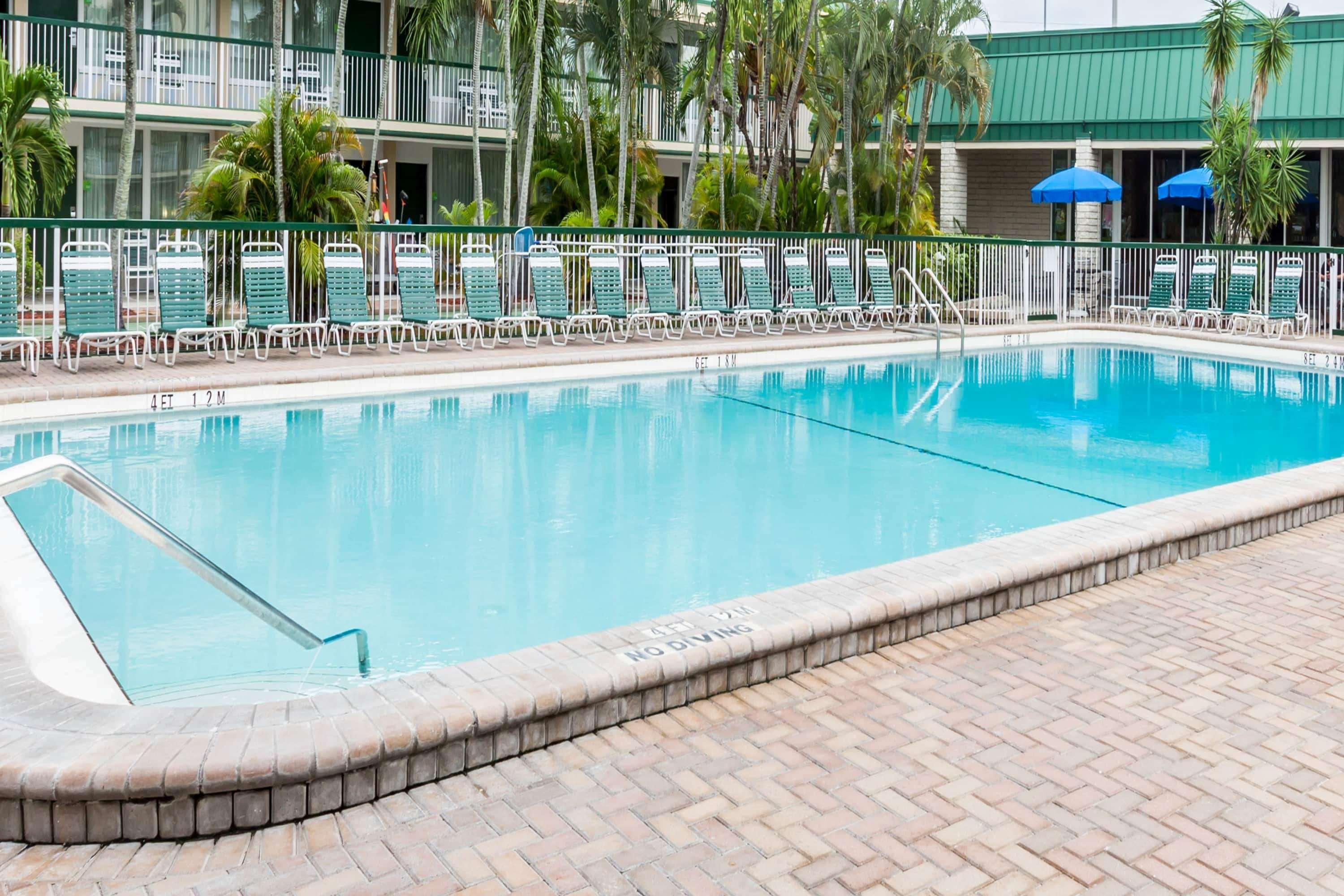 Wyndham Garden Fort Myers Beach Exteriör bild