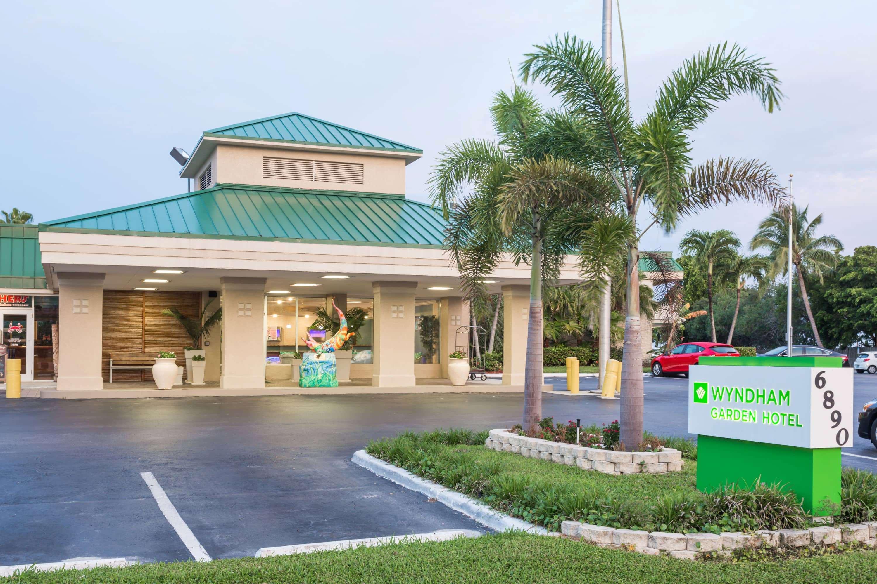 Wyndham Garden Fort Myers Beach Exteriör bild