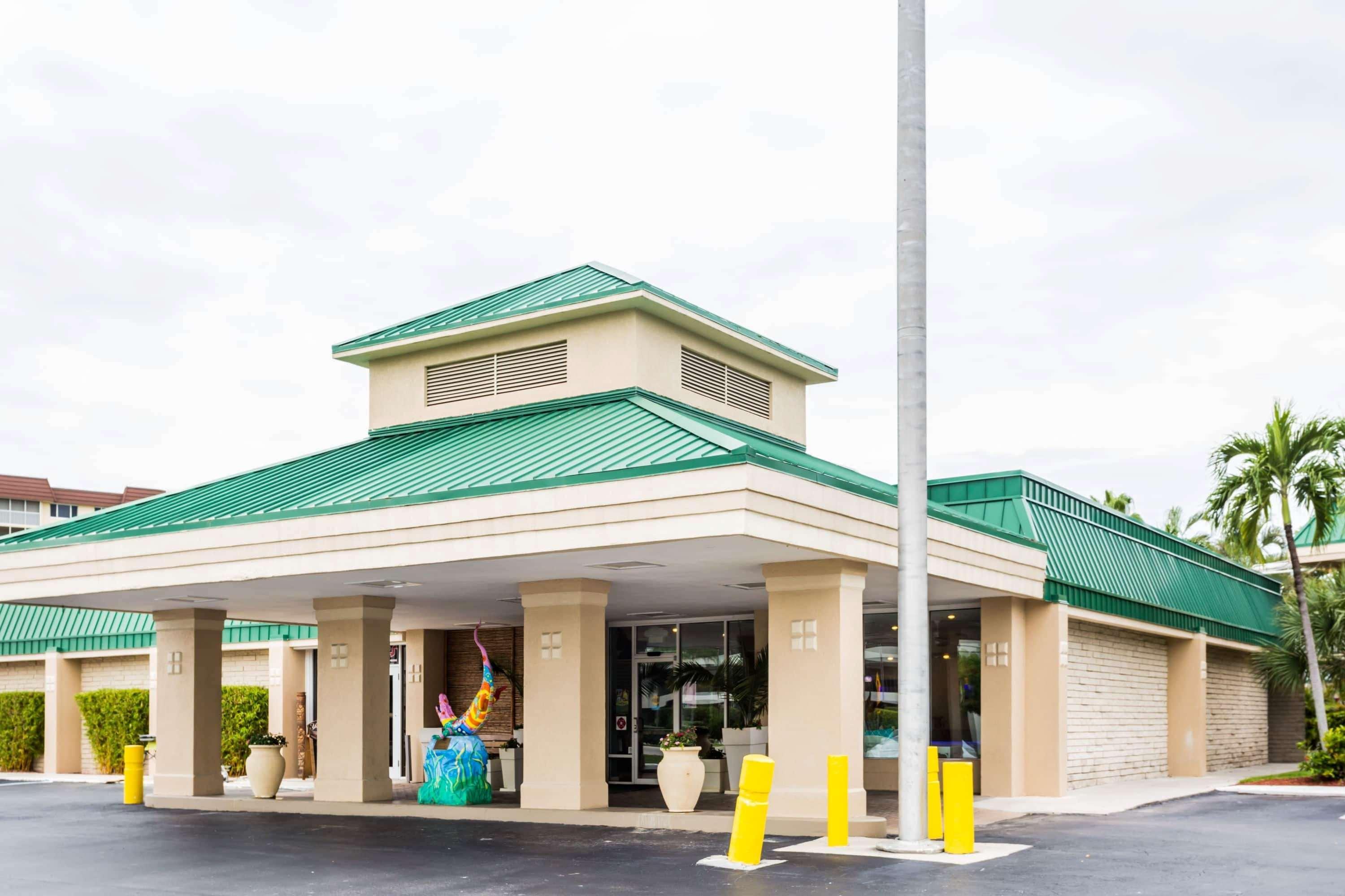 Wyndham Garden Fort Myers Beach Exteriör bild