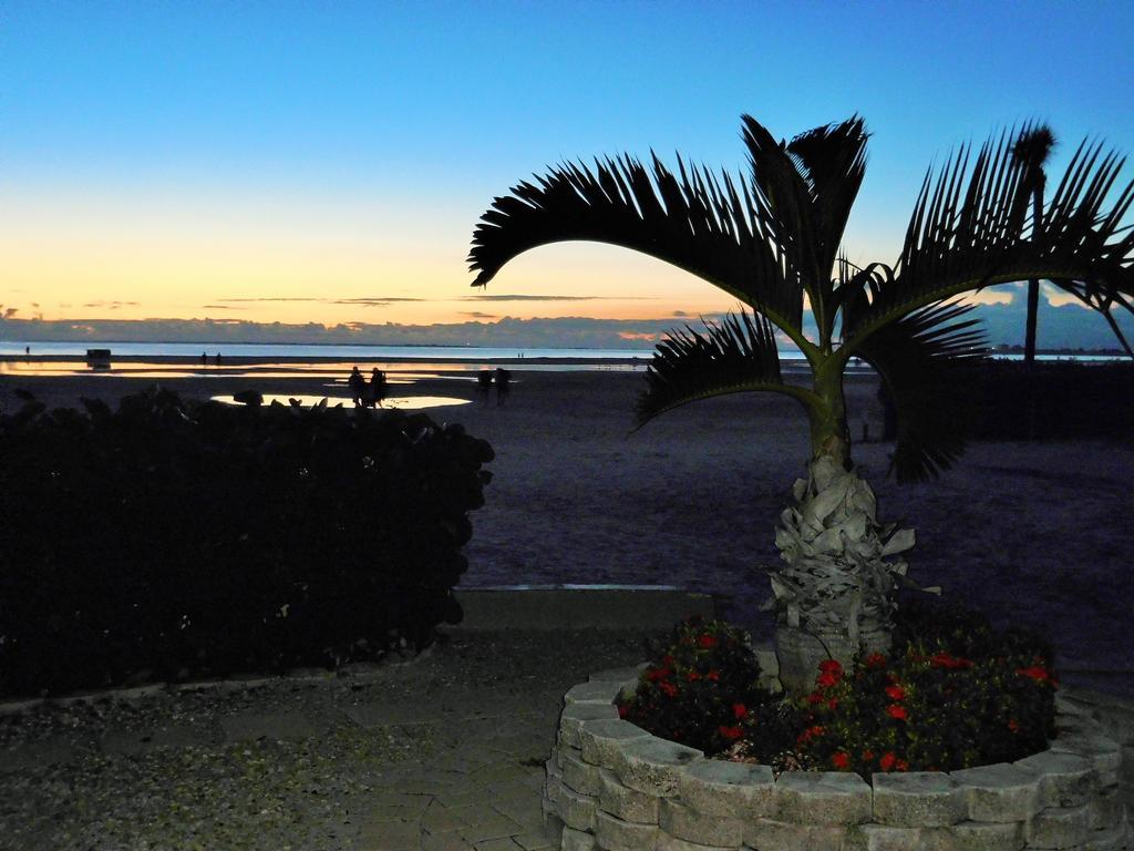 Wyndham Garden Fort Myers Beach Exteriör bild