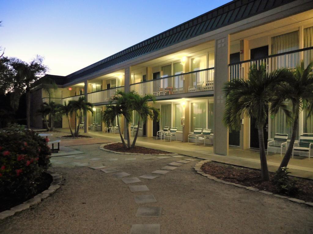 Wyndham Garden Fort Myers Beach Exteriör bild