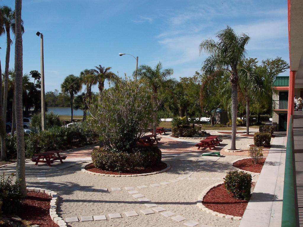 Wyndham Garden Fort Myers Beach Exteriör bild