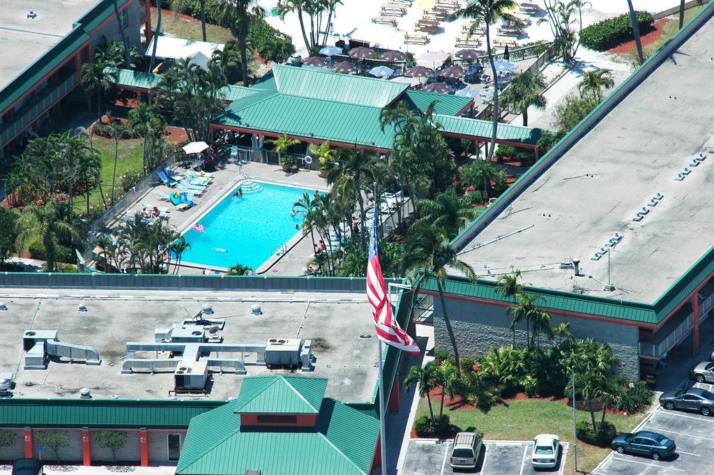 Wyndham Garden Fort Myers Beach Exteriör bild